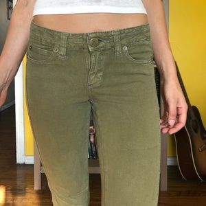 Skinny jeans military green